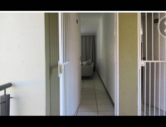 2 BEDROOM APARTMENT FOR SALE IN SUNNINGHILL